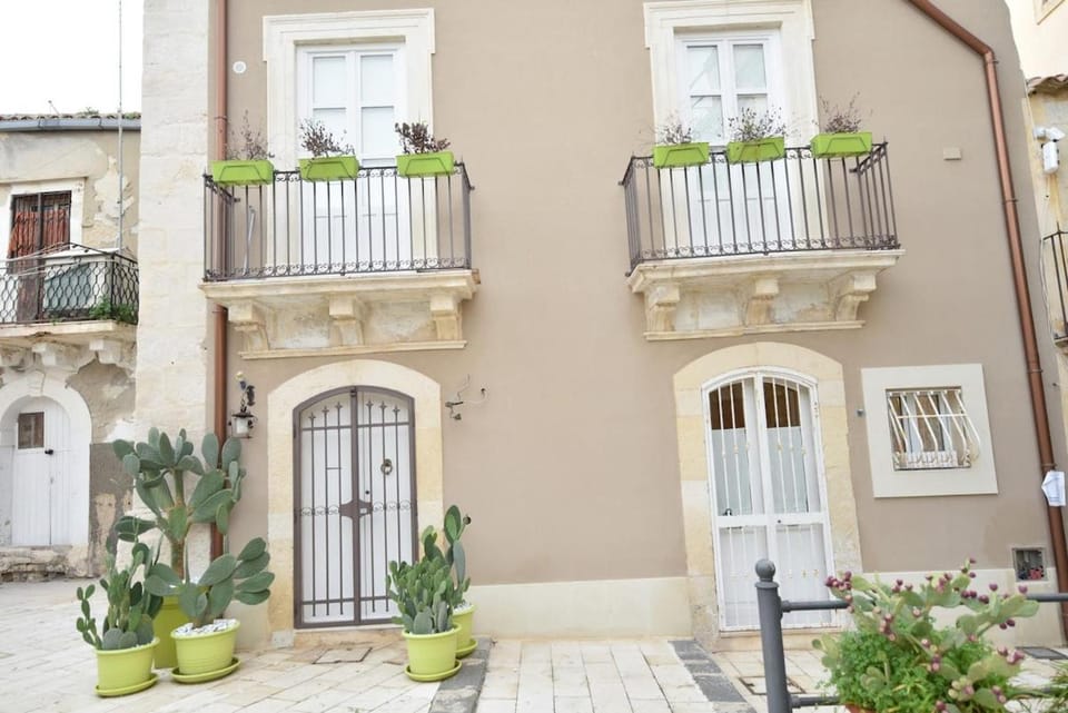 Property building, Neighbourhood, Street view