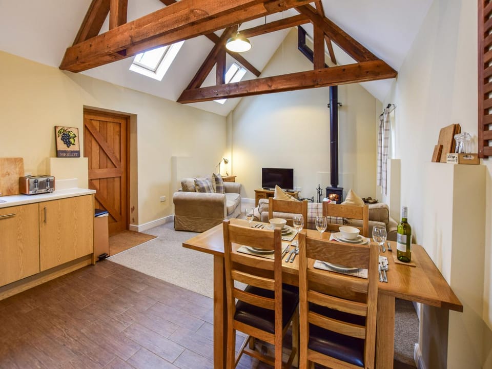 TV and multimedia, Kitchen or kitchenette, Living room, Dining area