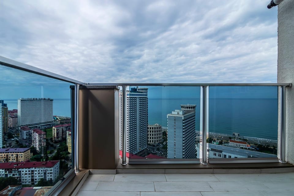 Neighbourhood, Balcony/Terrace, Sea view, Street view
