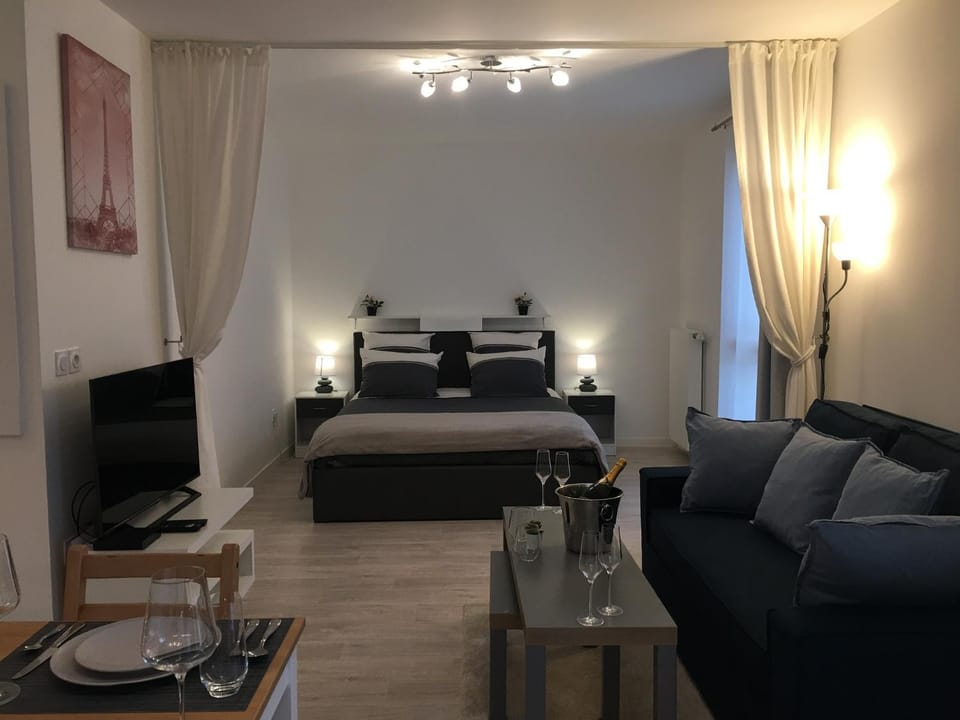 Photo of the whole room