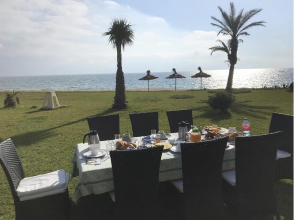 Villa Eden Park sur la plage Bed and Breakfast in Tangier-Tétouan-Al Hoceima