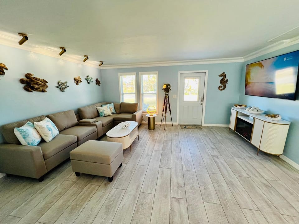 Stunning single family home with private pool on the quiet south end of Fort Myers Beach House in Estero Island