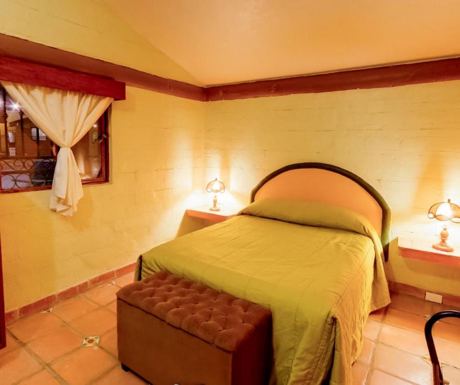 Parque Girasoles Balneario & Cabañas Campground/ 
RV Resort in State of Guanajuato