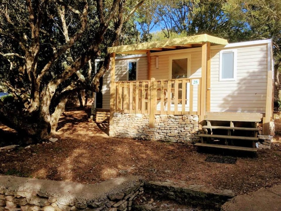 Property building, Day, Garden, View (from property/room)