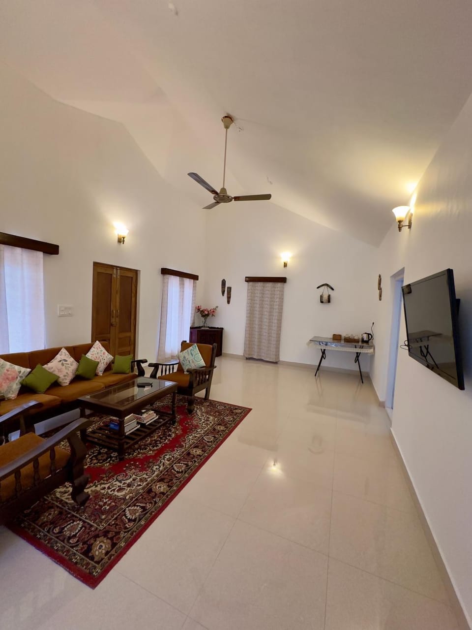 Communal lounge/ TV room, TV and multimedia, Living room, Seating area