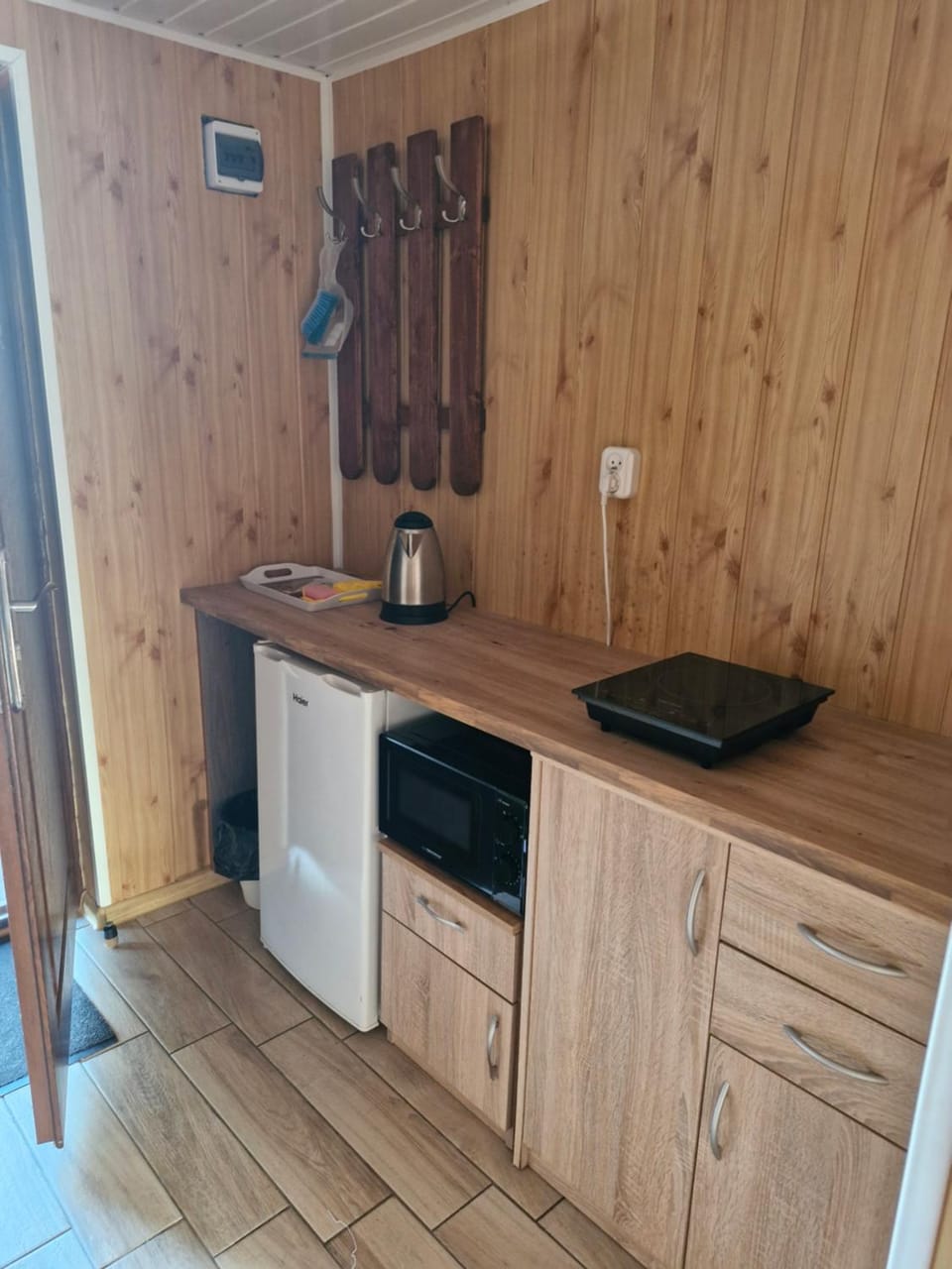 Leśny dworek - pokoje nad jeziorem Farm Stay in Pomeranian Voivodeship