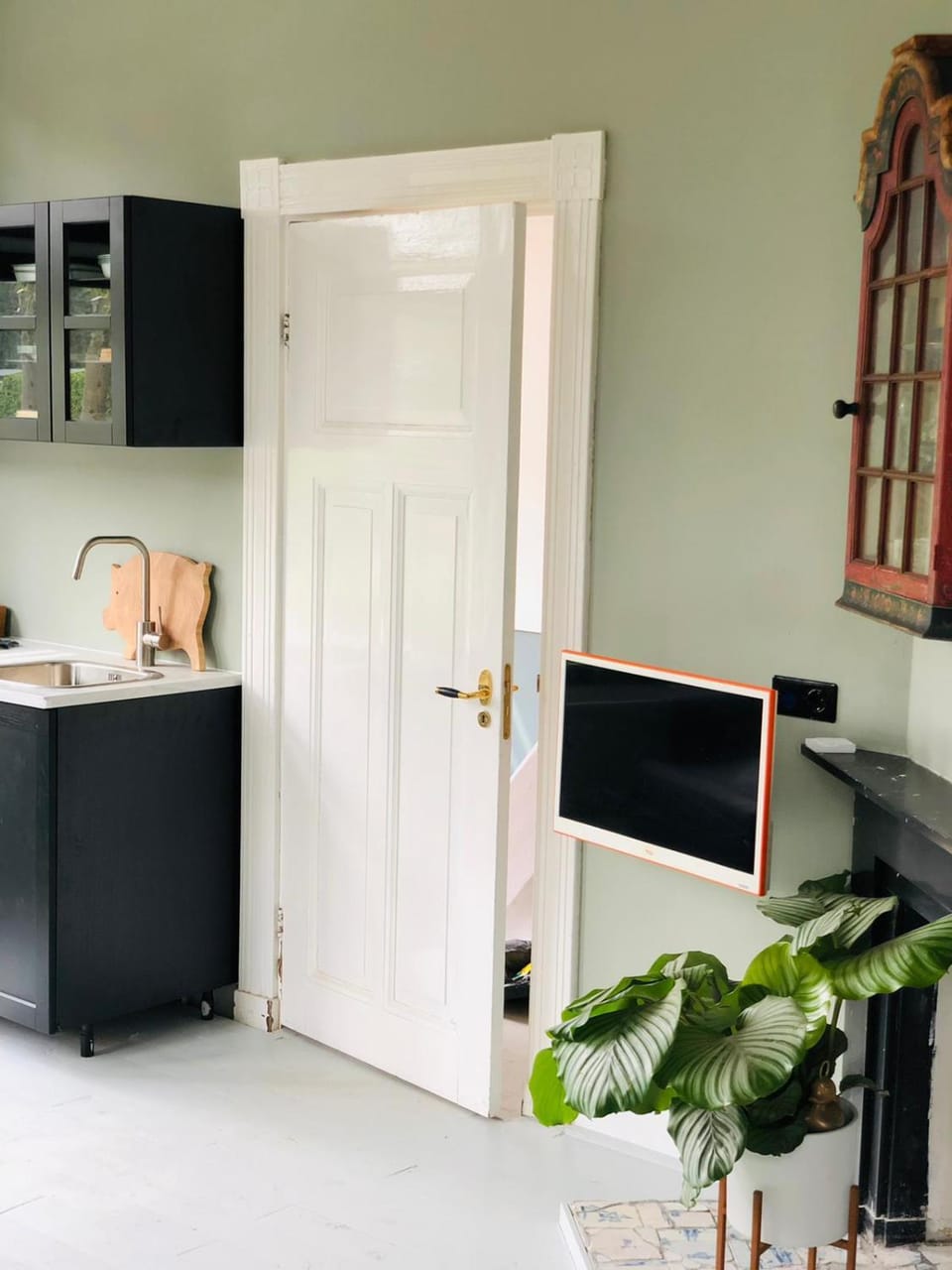 Kitchen or kitchenette