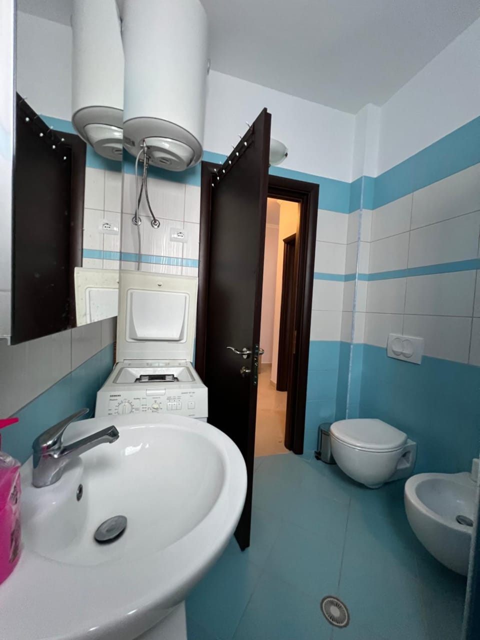 Shower, Toilet, Bathroom, washing machine