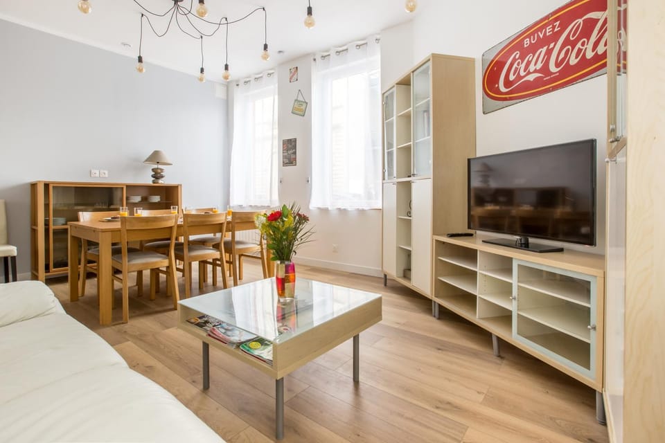 Grand appartement avec 3 salles de bain Apartment in Flanders