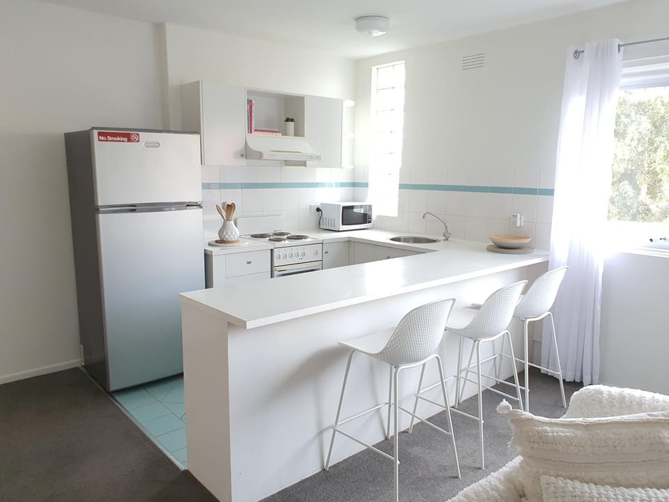 Bed, Seating area, Bedroom, wardrobe, air conditioner