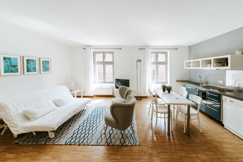Kitchen or kitchenette, Living room