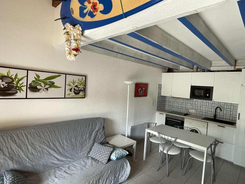 Réf 273 Seignosse Océan, Villa Patio classée 2 étoiles ,à 250m de la plage, avec place de parking et piscine commune , 4 personnes Villa in Seignosse