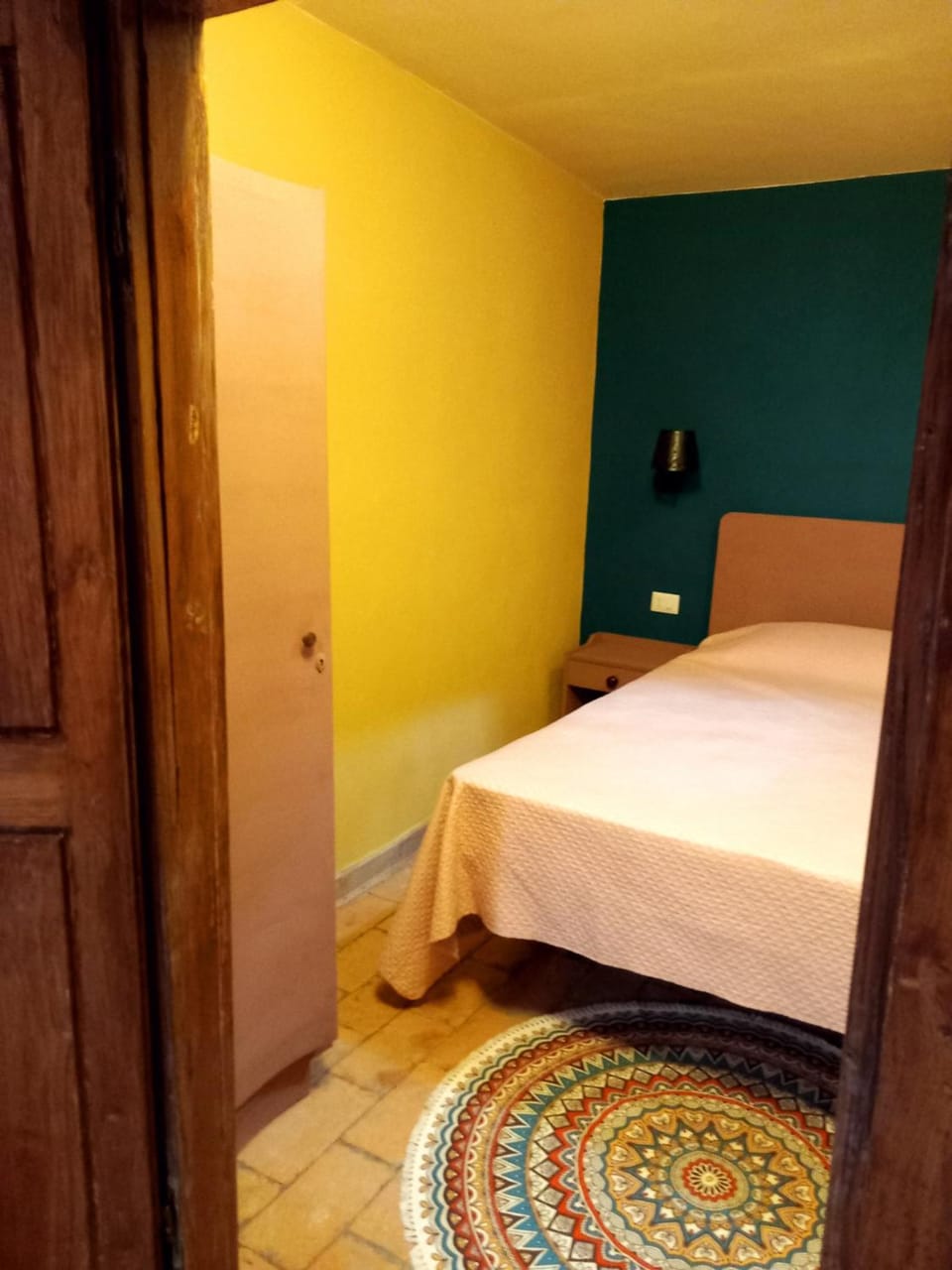Bedroom, wardrobe