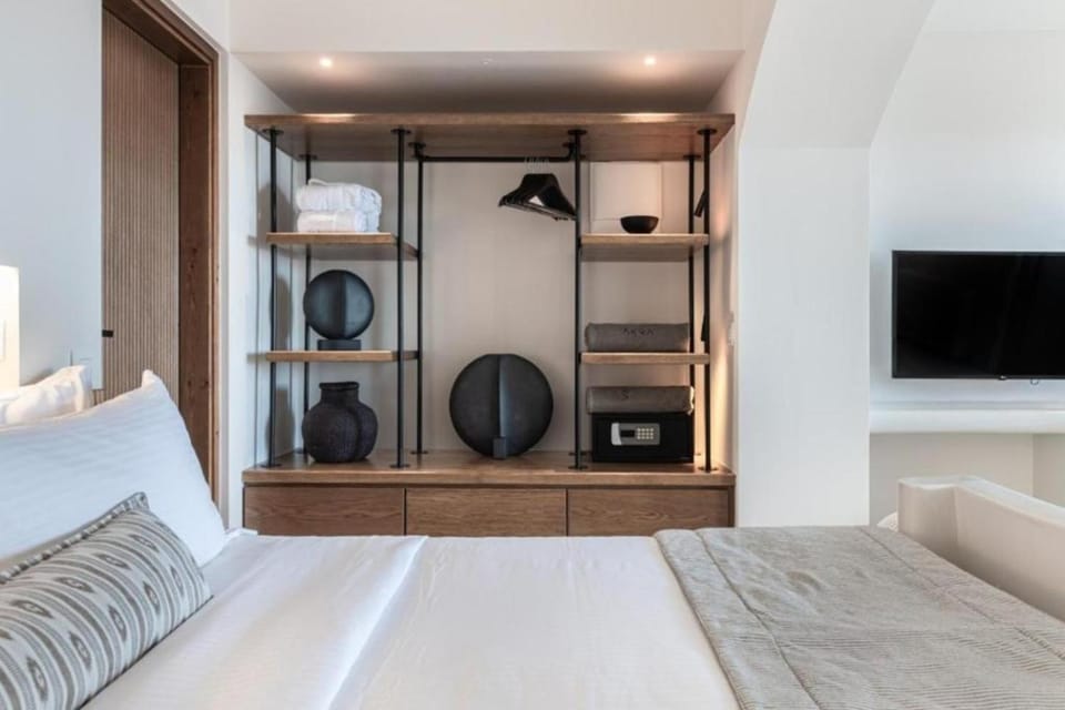Akra Suites & Spa Hotel in Imerovigli