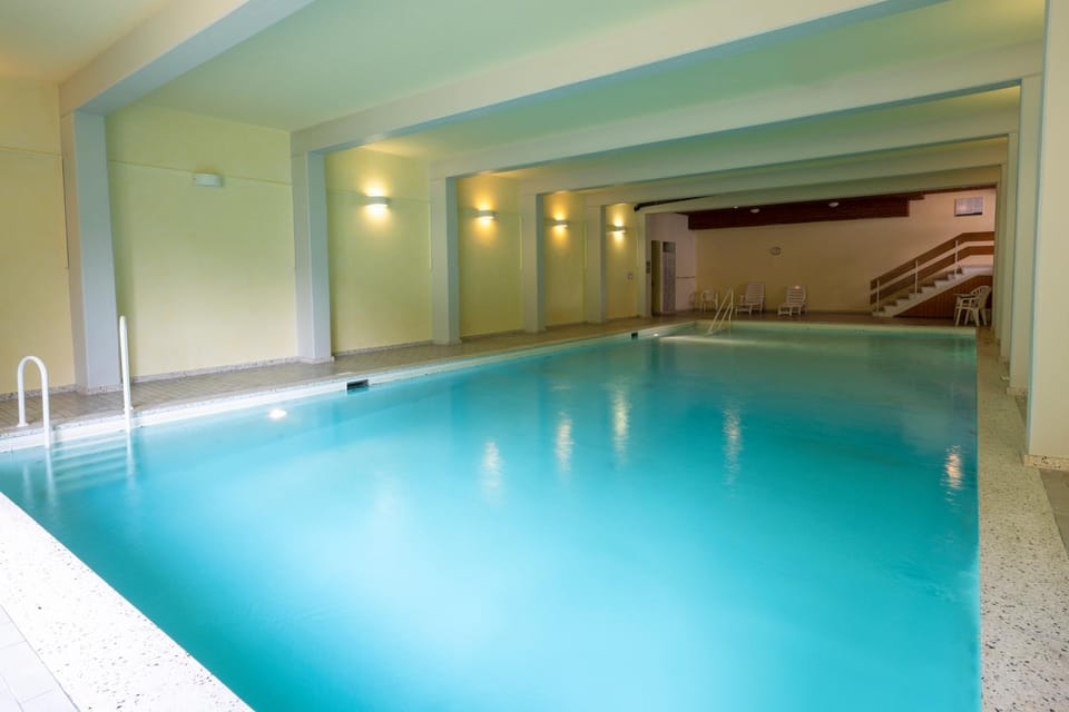 Swimming pool, Swimming pool