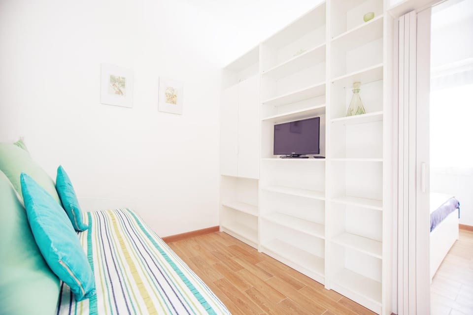 TV and multimedia, Seating area