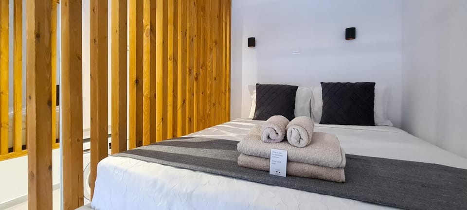 Bed, Decorative detail, Bedroom