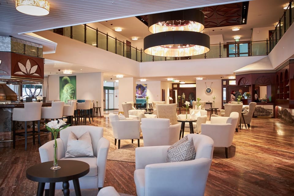 Lobby or reception, Lounge or bar