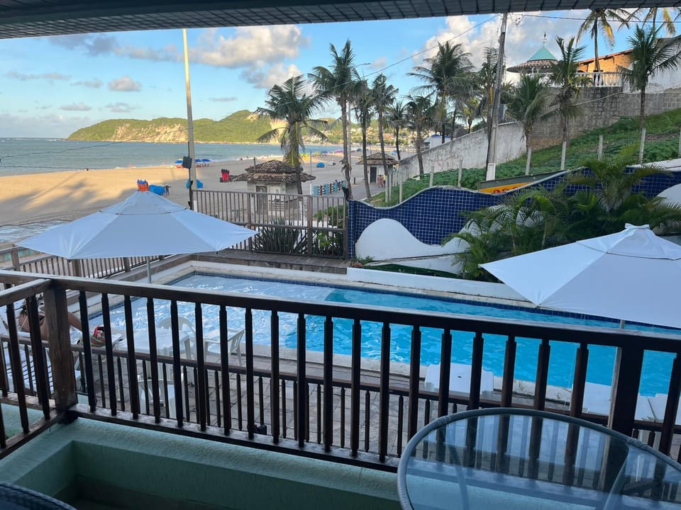 Flat completo a beira mar com vista exuberante - pé-na-areia mesmo! Apartment in Parnamirim