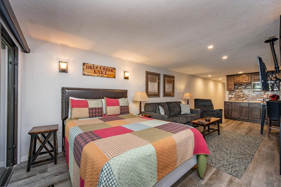 205A Efficiency One Bath House in Deep Creek Lake