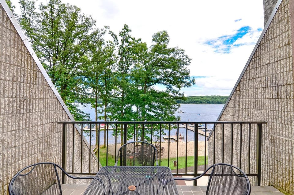 305E Three Bedroom Three Bath House in Deep Creek Lake