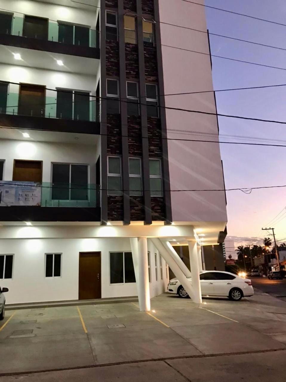 Property building, Facade/entrance