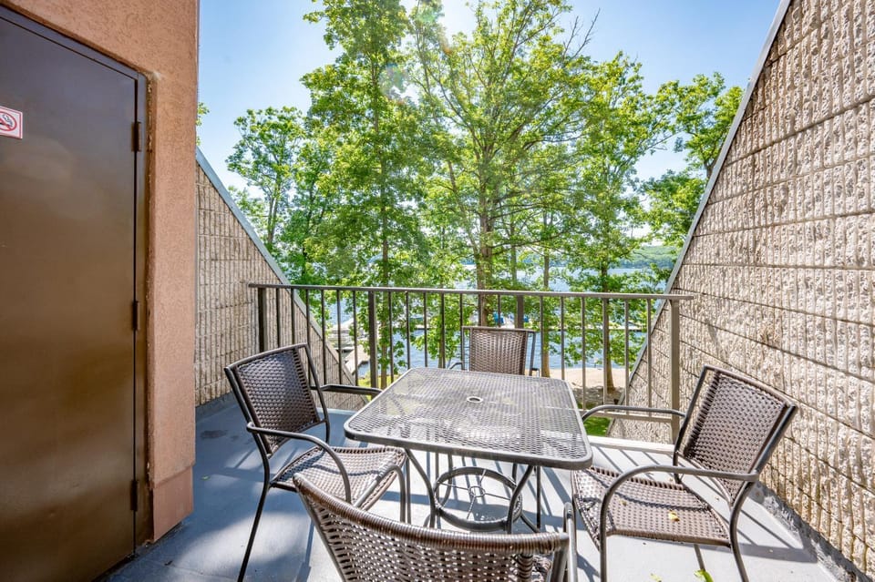 308D Two Bedroom Two Bath House in Deep Creek Lake