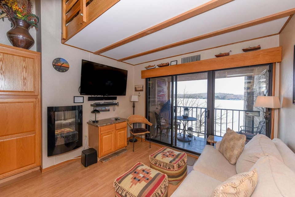 706H Studio Loft One Bath House in Deep Creek Lake
