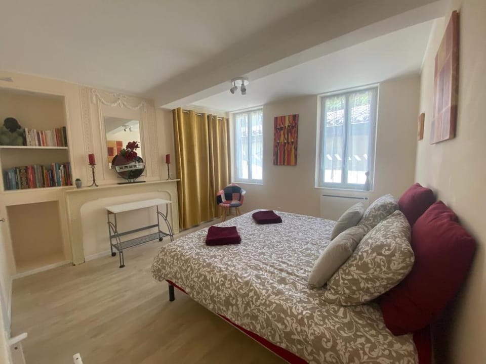 Chambre privée au calme excellente prestation Vacation rental in Castelnaudary