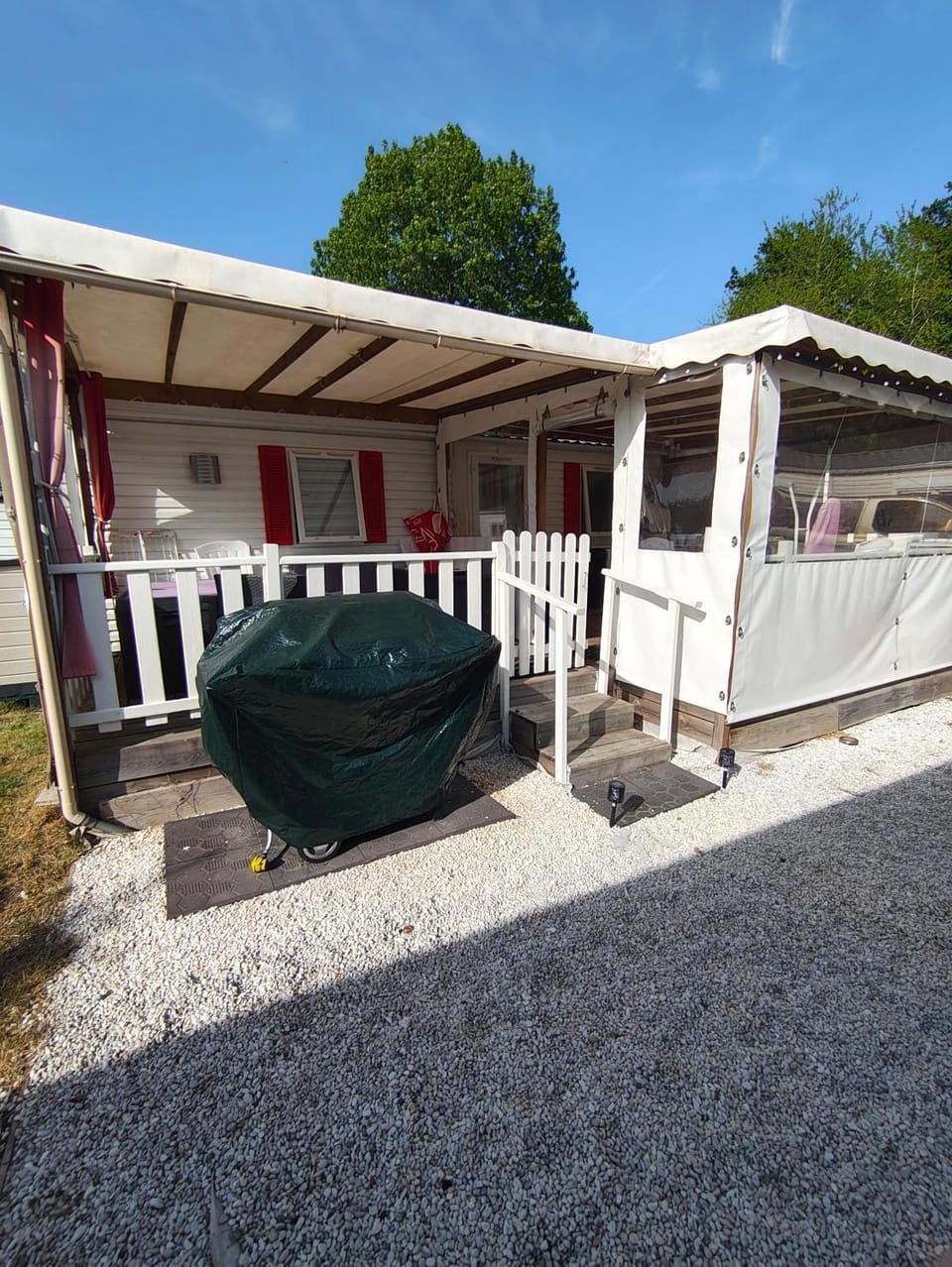 Patio, BBQ facilities, BBQ facilities, Table tennis, Kitchen or kitchenette, internet, stove, kitchen