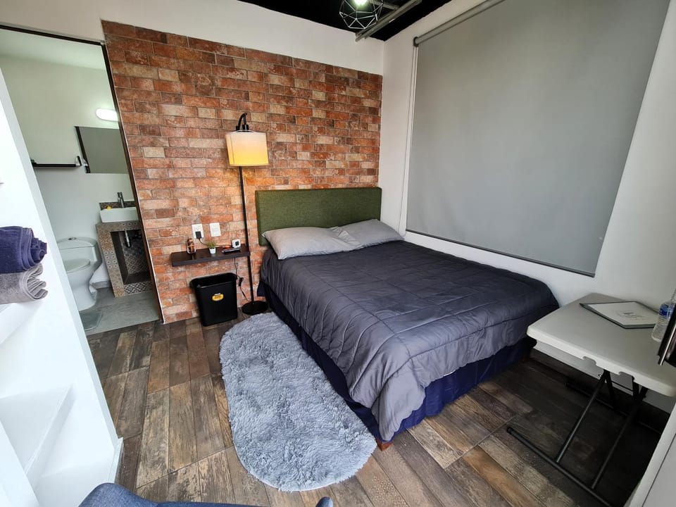 Bed, Photo of the whole room, Seating area, Bedroom