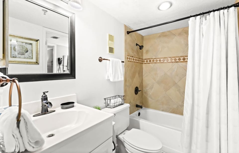 SunDestin Resort Unit 0204 House in Destin