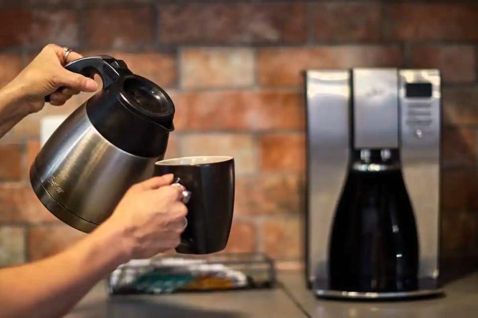 Coffee/tea facilities, Kitchen or kitchenette