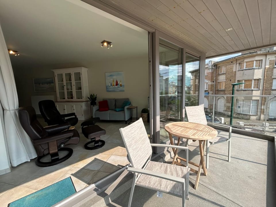 phoebus 01 Apartment in De Panne
