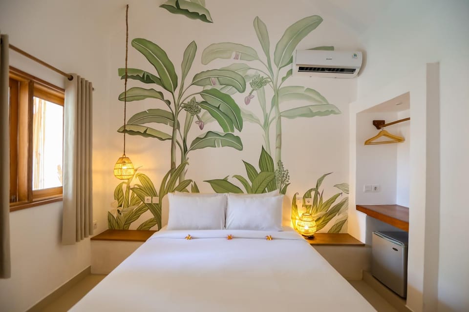 Bed, Photo of the whole room, Bedroom, air conditioner