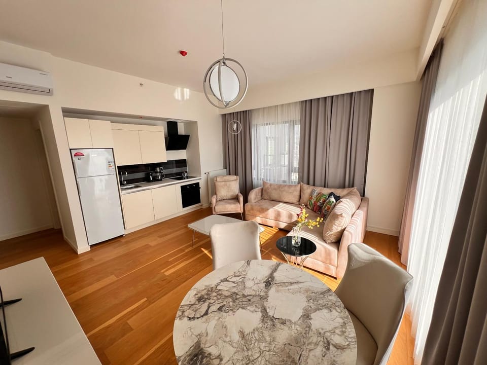 Divan Residence - Güneşli Near Ataköy Metro Station Apartment in Istanbul