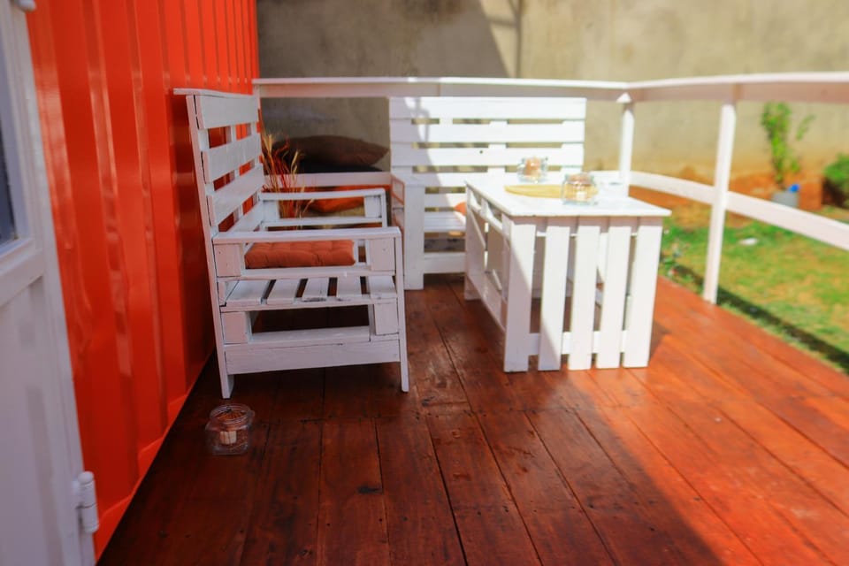 The Red Container-Off Grid Apartment in Kenya