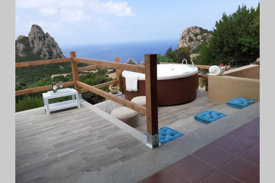 VILLA ALOE Villa in Sardinia