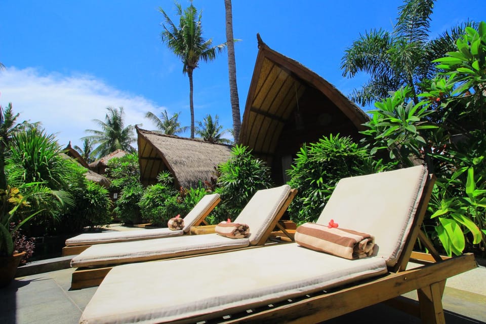 Facade/entrance, Seating area, Garden view, sunbed