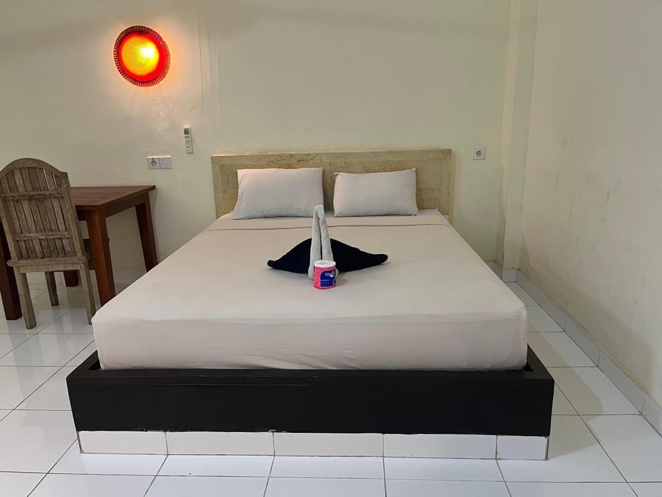 Amed Stop Inn Homestay, Rooftop Restaurant and Bar Bed and Breakfast in Abang