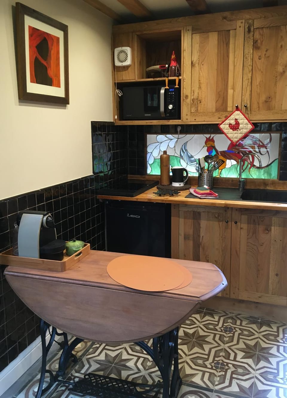 Kitchen or kitchenette, kitchen