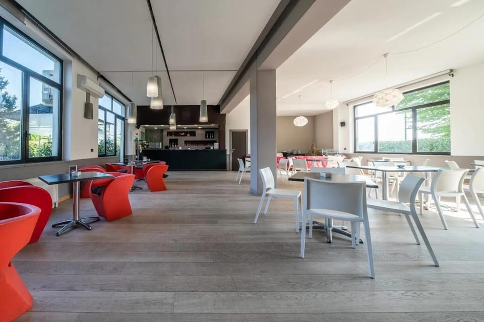 Living room, Lounge or bar