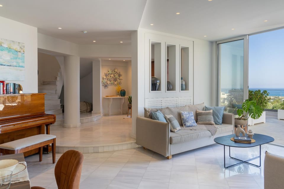 Facade/entrance, Living room