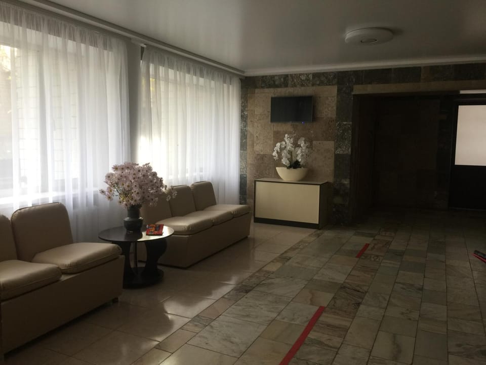 TV and multimedia, Seating area