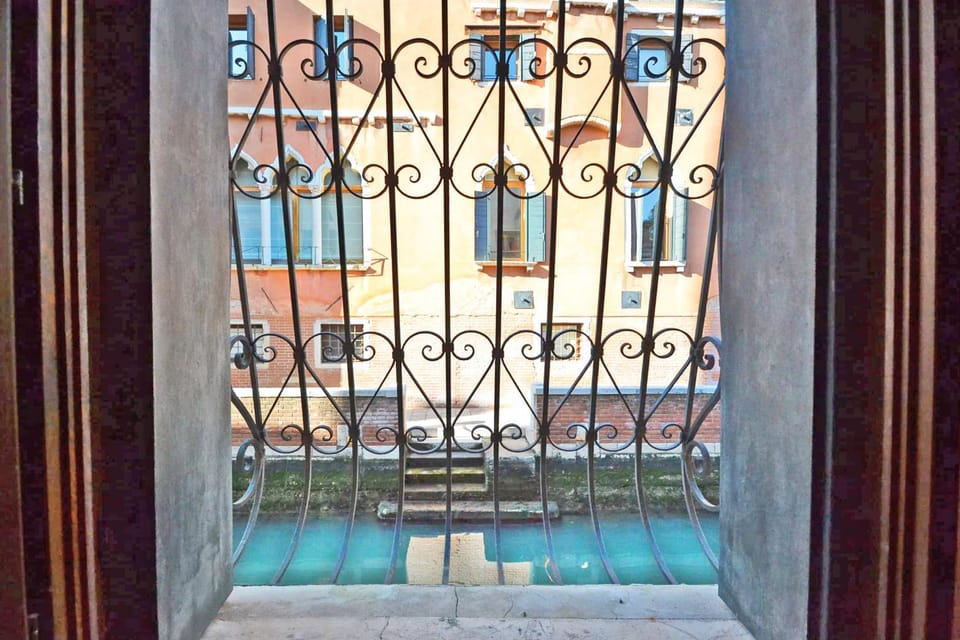 Balcony/Terrace, City view