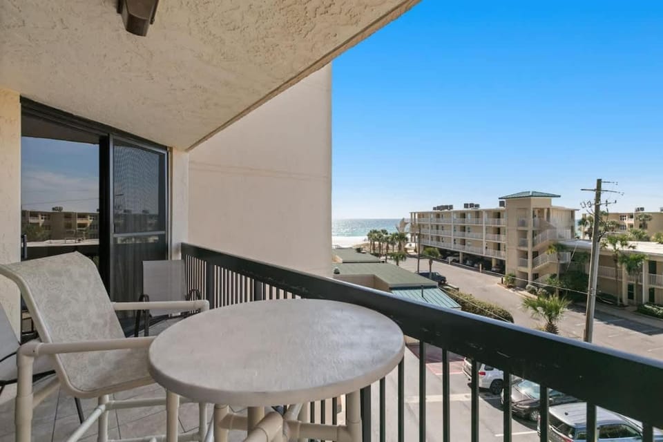 SunDestin Resort Unit 0418 House in Destin