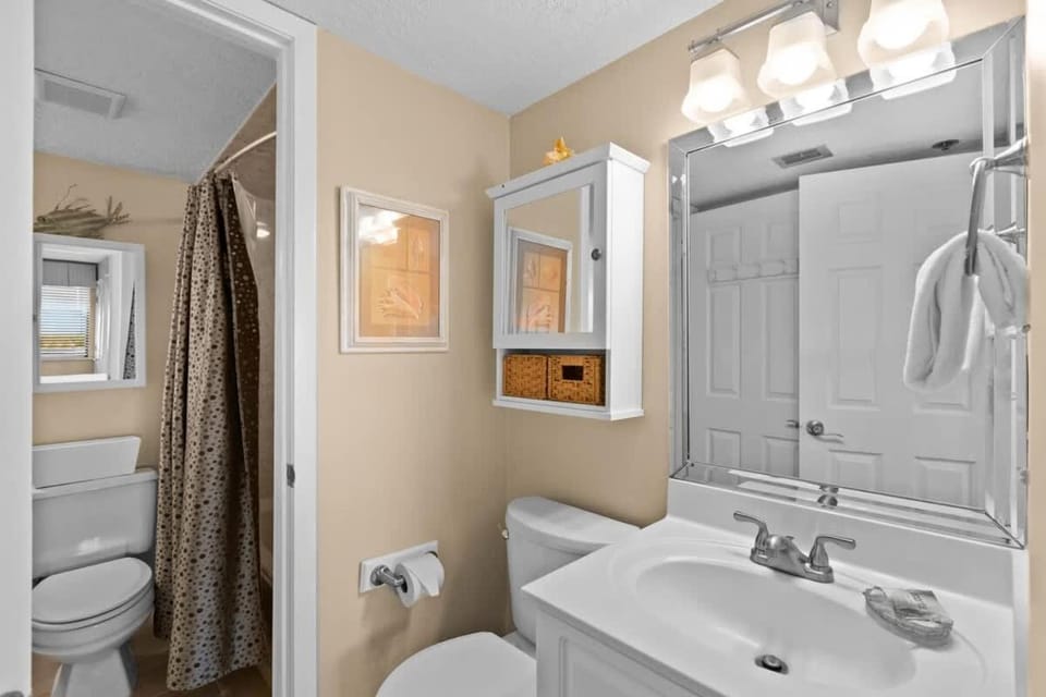 SunDestin Resort Unit 1404 House in Destin