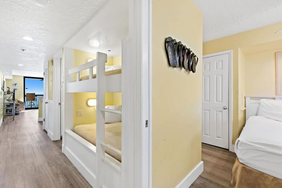 SunDestin Resort Unit 1702 House in Destin