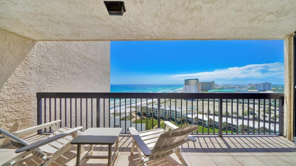 SunDestin Resort Unit 1717 House in Destin