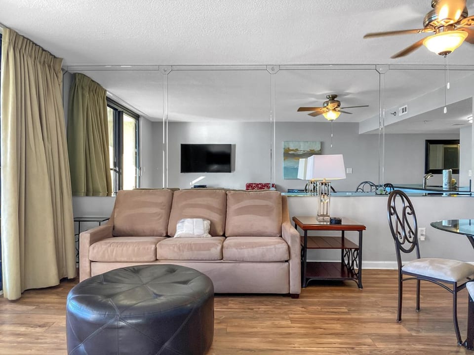 SunDestin Resort Unit 0706 House in Destin
